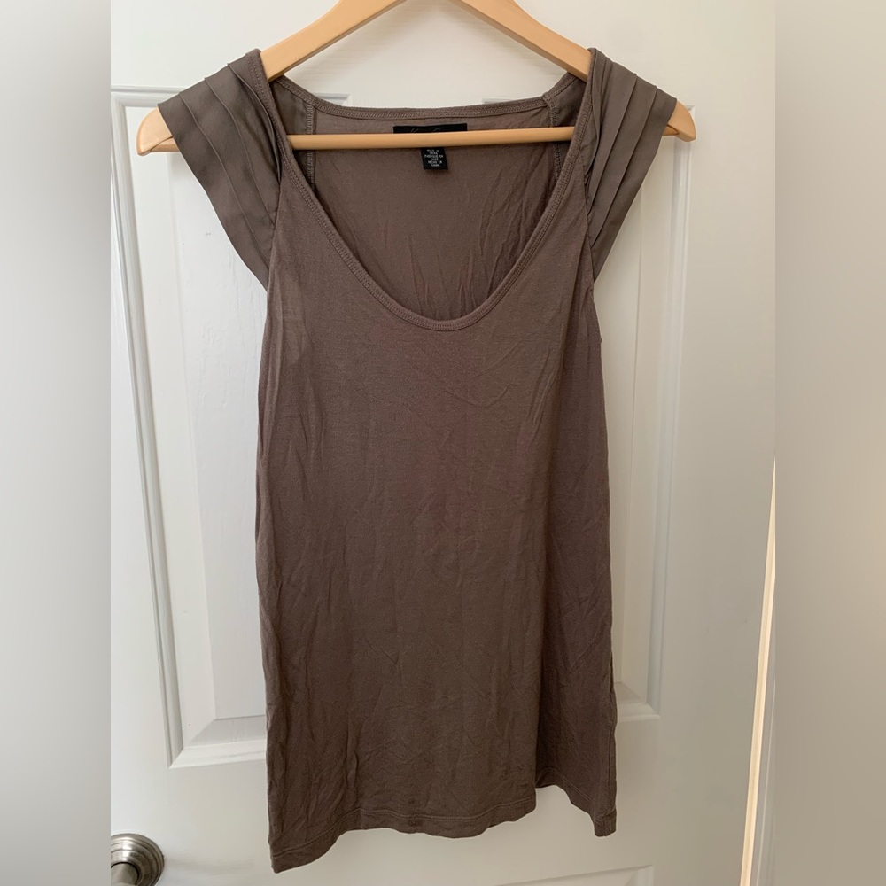 Kenneth Cole light brown long top -SZ XS